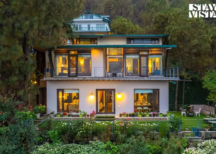 Stayvista At Hillcrest Villa With Valley View, Bonfire And Heater Kasauli